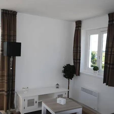 Evancy Platier D'oye - 3*