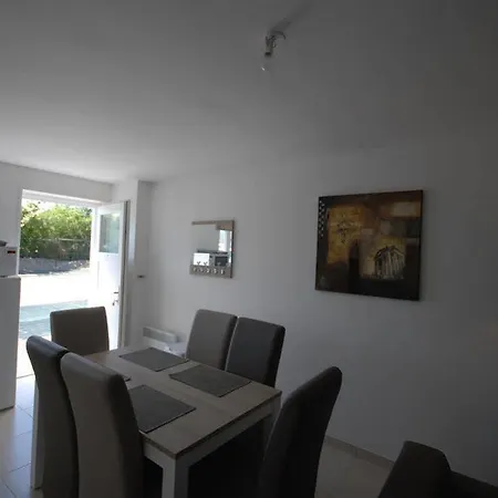 Evancy Platier D'oye - 3*